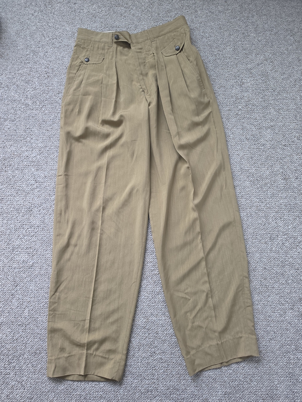 Hugo Boss Vintage Pleated Trousers – 100% Rayon Made in Germany – Size 48 EU